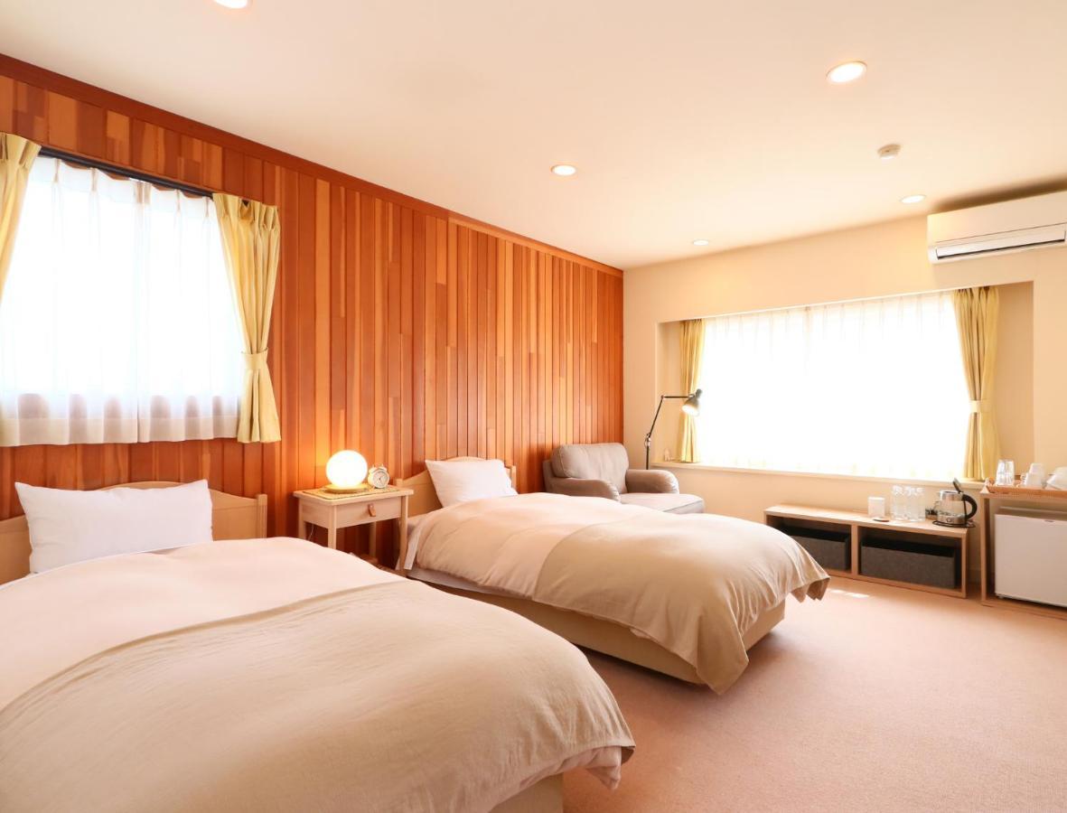 Bed and Breakfast Ryosha Tsukiakari Yamanakako Exterior foto