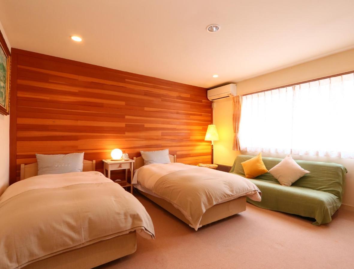 Bed and Breakfast Ryosha Tsukiakari Yamanakako Exterior foto