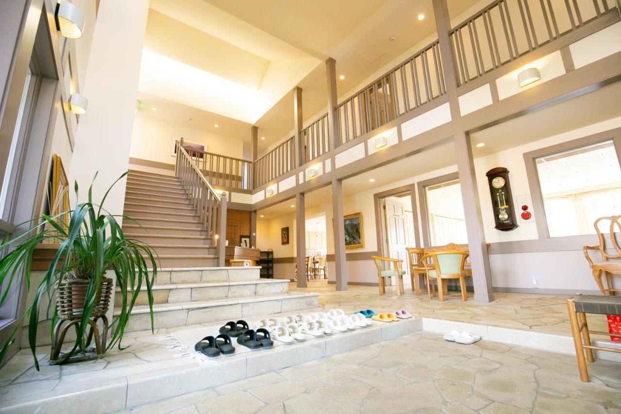 Bed and Breakfast Ryosha Tsukiakari Yamanakako Exterior foto