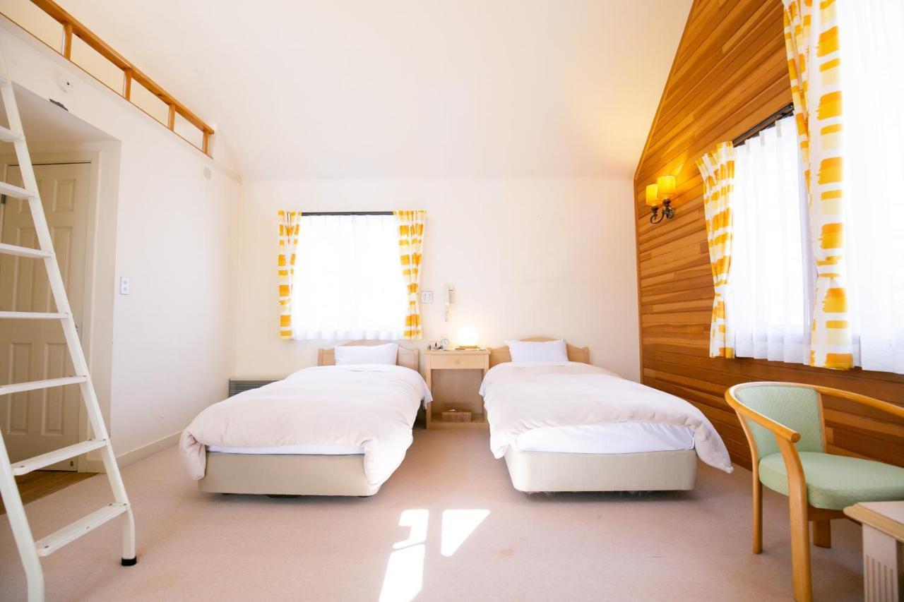 Bed and Breakfast Ryosha Tsukiakari Yamanakako Exterior foto
