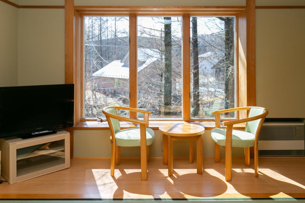Bed and Breakfast Ryosha Tsukiakari Yamanakako Exterior foto