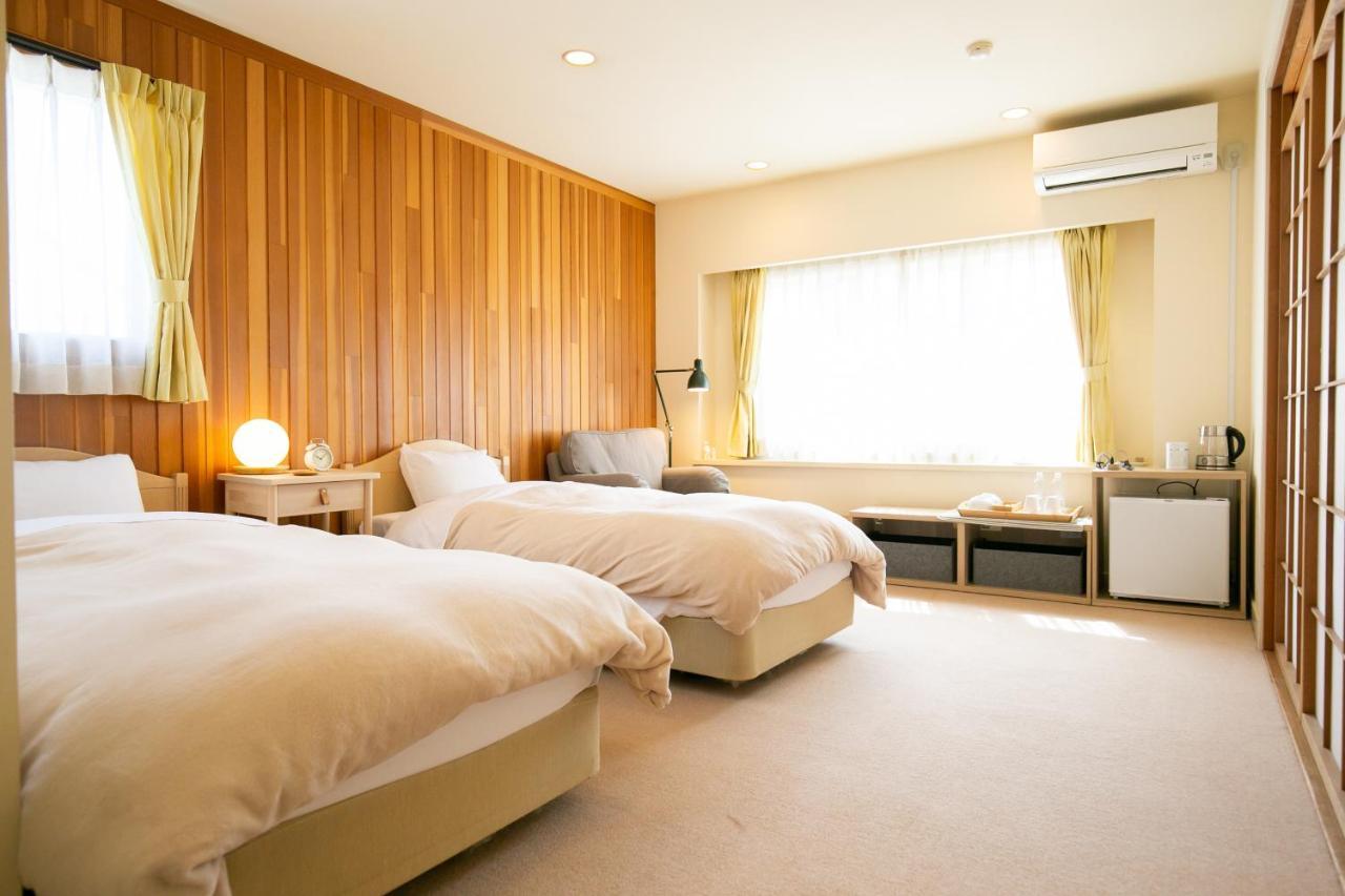 Bed and Breakfast Ryosha Tsukiakari Yamanakako Exterior foto
